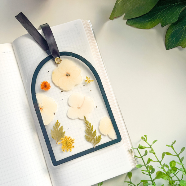 Arched page marker Arched Page Marker